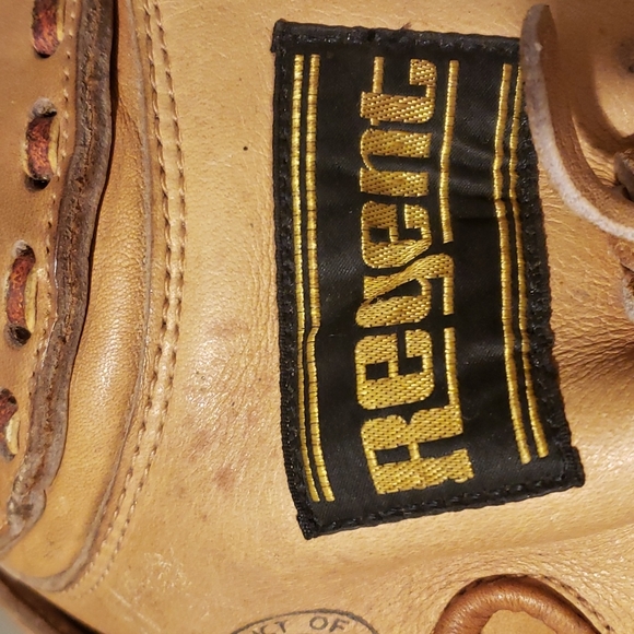 Vintage Regent Basball  Softball    CM 250 - Picture 3 of 5